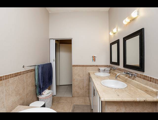 3 BEDROOM APARTMENT FOR SALE IN UMHLANGA RIDGE